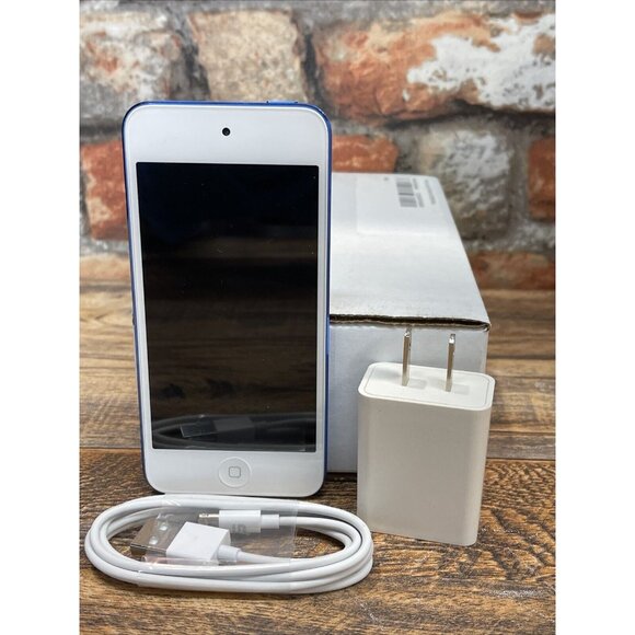 Apple iPod Touch 6th Generation Blue 32 GB Model: A1574 W/ Cable & Adpt - Picture 1 of 7